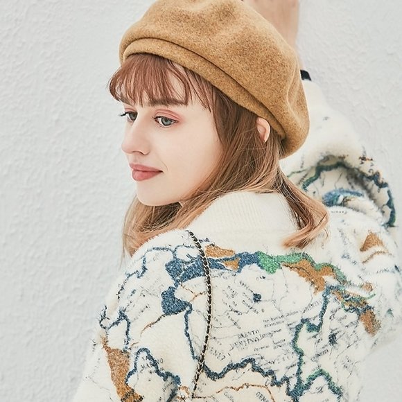 Accessories - brand new beret